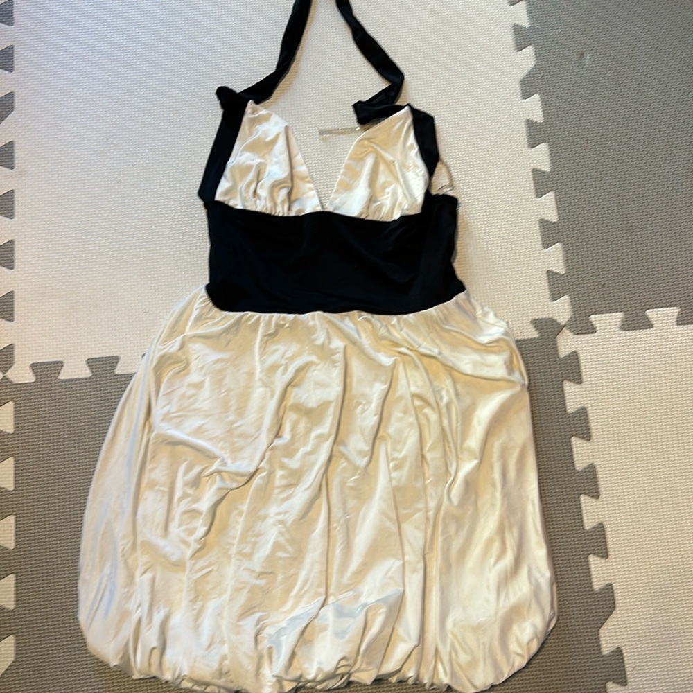 Halter style silky bubble dress